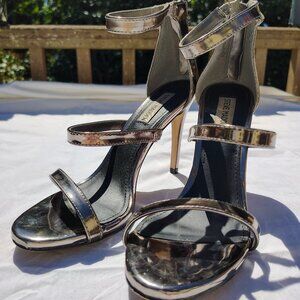 Steve Madden Metallic Black Heels (8.5)